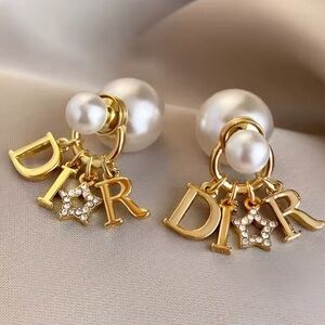 Elegant Pearl Gold Earrings